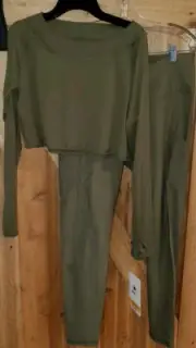 BloqUV Women's UPF 50+ Compression Leggings Crop top Mixed LOT Set Army Green