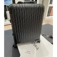 在飛比找蝦皮購物優惠-RIMOWA 日默瓦 dior聯名款 黑色登機箱 21吋鋁鎂