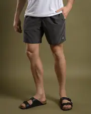 [Volcom] Volcom Men's Center Trunk 17" Board Shorts in Black Size XL XL Black