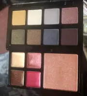 Eyeshadow Palette, Highlight And Lip Gloss All In One Avon