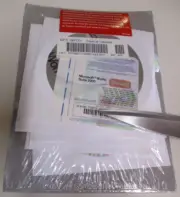 Microsoft Works - Suite 2000 - Software - 7 Discs - Certificate of Authenticity