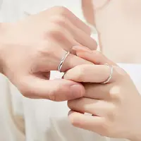在飛比找momo購物網優惠-【KT DADA】戒指 戒指男 戒指女生 情侶戒指 戒指盒 