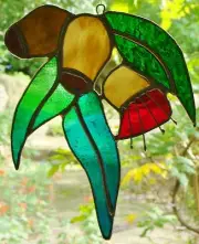 GUM NUTS BLOSSOM & LEAVES Stained Glass Suncatcher AUSTRALIAN WILDFLOWER DESIGN