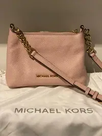 在飛比找Yahoo!奇摩拍賣優惠-Michael Kors 流蘇斜背包