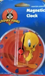 Looney Tunes Tweety Magnetic Clock Quartz Movement With Free Postage
