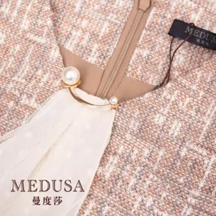 【MEDUSA 曼度莎】現貨-珍珠領巾毛呢洋裝（M-XL）｜女洋裝 婚宴小禮服(901-61106)