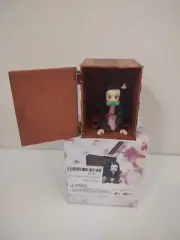 Demon Slayer Nezuko Kamado Kimetsu no Yaiba GK Premium Figure Aime Cabinet NOB!