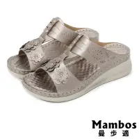 在飛比找momo購物網優惠-【Mambos 曼步適】坡跟拖鞋 美鑽拖鞋/輕量舒適美鑽鉚釘