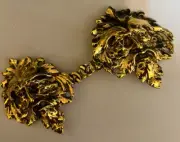 Greenman cloak clasp in gold sew on style