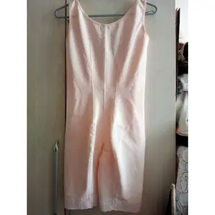 瑪麗蓮塑身衣Marilyn 塑身衣蜜粉色連身塑身衣（02）適穿腰圍28.5-31吋