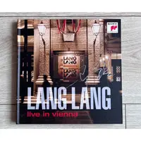 在飛比找蝦皮購物優惠-（有簽名／瑕疵）古典音樂 郎朗Lang Lang 維也納音樂