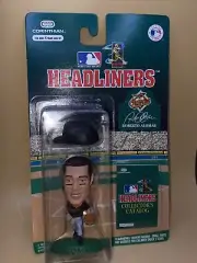 Vintage 1996 Corinthian Headliners MLB Baltimore Orioles Roberto Alomar Figure