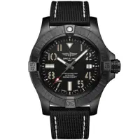 在飛比找momo購物網優惠-【BREITLING 百年靈】AVENGER復仇者深海300