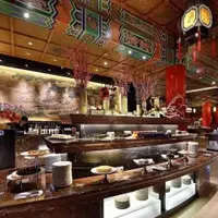 在飛比找ETMall東森購物網優惠-【台北圓山飯店】松鶴餐廳-平日自助午晚餐吃到飽餐券-2張