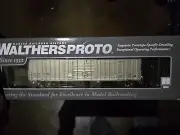 HO Walthers Proto Amtrak 60' Gunderson Express Box Car #71033.