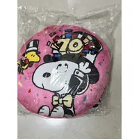 在飛比找蝦皮購物優惠-snoopy 70週年 史努比紀念抱枕