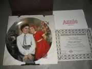 Annie “Annie and Grace" Collectible Plate 8.5" William T. Chambers 1982 Knowles