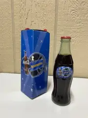 2002 BLOCKBUSTER & COCA COLA A PREMIER PARTNERSHIP 8 OUNCE COCA COLA BOTTLE BOX