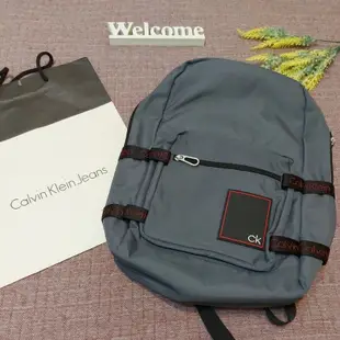 全新 美國帶回 Calvin Klein 精品 型男必備 CK LOGO 印花 男 灰色 背包 後背包 筆電包