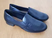 Clarks Collection Bayham Rae Black Leather Flats. Size 4D. BNIB.