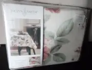 JACLYN SMITH OBLONG FLORAL SPILL RESISTANT FABRIC TABLE CLOTH 52 " X 70" NEW