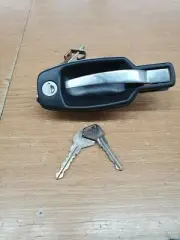 TRIUMPH YKC 2837 SPITFIRE 1500 BLACK L/H DOOR HANDLE