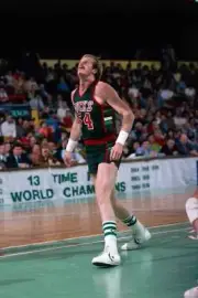 Kent Benson Milwaukee Bucks looks for a rebound during a game agai- Old Photo