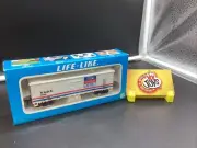 AMWAY HO Scale Reefer Car #8468 by LIFE LIKE Model Train Car New in Box!