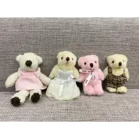 在飛比找蝦皮購物優惠-小熊娃娃專區。粉紅洋裝小熊。白色婚紗小熊。粉紅蝴蝶結小熊。咖