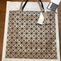 在飛比找PopChill優惠-[二手] Bao Bao Issey Miyake 10*1