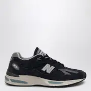 [New Balance] Made in UK 991v2 Sneakers in Navy Blue 9US UN Blue