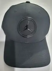 MICHAEL JORDAN SWOOSH RISE CAP L/XL PRE-OWNED NEVER WORN