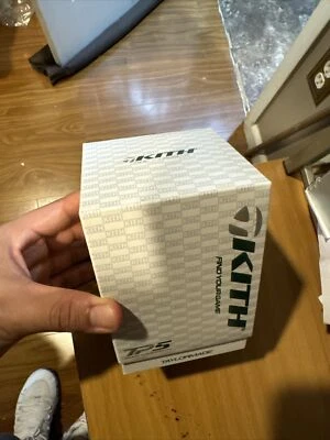Kith x Taylormade TP5 Golf Balls Box of 12