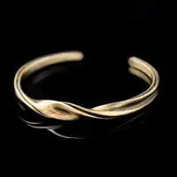 在飛比找momo購物網優惠-【Jaunty King】JK銀飾 扭 黃銅 手環(黃銅手環