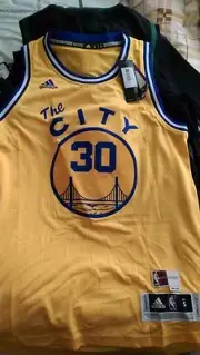 NBA Swingman 2015-16 Jersey Golden State Warriors Stephen Curry Gold HWC size S