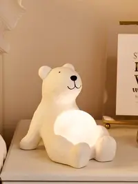 在飛比找松果購物優惠-北極熊造型小夜燈USB充電拍拍燈兒童房臥室床頭燈裝飾品少女心