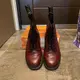 [二手] Dr. Martens 8孔 馬丁鞋 酒紅色硬皮 中筒靴