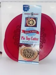 Nordic Ware 12" Lattice & Hearts Reversible Pie Top Cutter - Lattice Style Crust