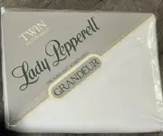 Lady Pepperell Twin Fitted Sheet Cottage Farm No-Iron Cotton Blend White NEW