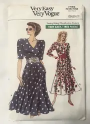 UNUSED VINTAGE SEWING PATTERN VERY EASY VOGUE 7465 MISSES DRESS OPENED
