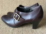 Ladies Naturalizer Ankle Boots, Brown Leather, Kona-Oxford, Size 8.5 (A width)