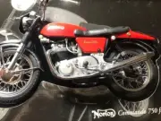 PAULS MODEL ART NORTON COMMANDO 750 FASTBACK MOTORCYCLE