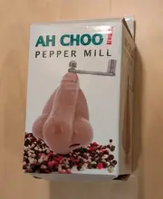 Ah Choo! Nose-shaped Manual Pepper Mill NIB NOS Fun! Gag Gift!