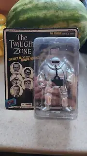 2011 series 5 twilight zone the invader bif bang pow 439/1704 SDCC Toy Figure