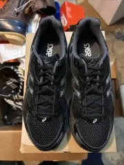 ASICS GEL-1130 Sneakers in Black/Pure Silver 1201A906-001 Men's Size 8 Wmns 9.5