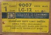 SQUARE D 9007 LG 12 Large Roller Lever Limit Switch 9007 LG 12