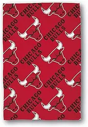 Character World NBA Official Fleece Throw Blanket, Super Soft, Chicago Bulls Design, Warm Super Soft Feel Red Basketball Throw, Perfect for Home, Bedroom, Sleepovers, and