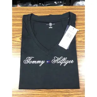 Tommy Hilfiger 女生上衣/經典V領/純棉上衣/短袖T恤/修身版型/RM17648538/黑/白/灰3色