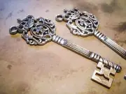 2 Skeleton Key Pendants Antiqued Silver Steampunk Findings Crown Top 74mm