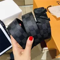 在飛比找Yahoo!奇摩拍賣優惠-LV Louis Vuitton M9808S 經典LOGO